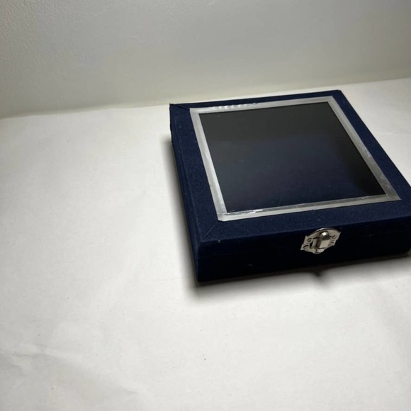 BLUE gift box jewelry display box - Picture 4 of 12